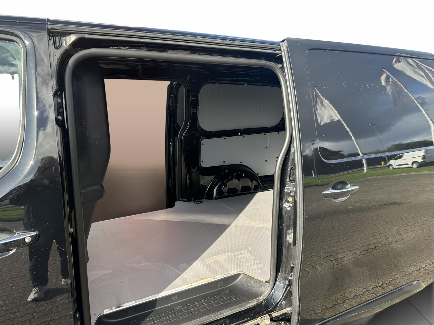 Billede af Toyota Proace Electric Long EL Comfort Masterpakke m/Dobbelt bagdør 136HK Van Aut.