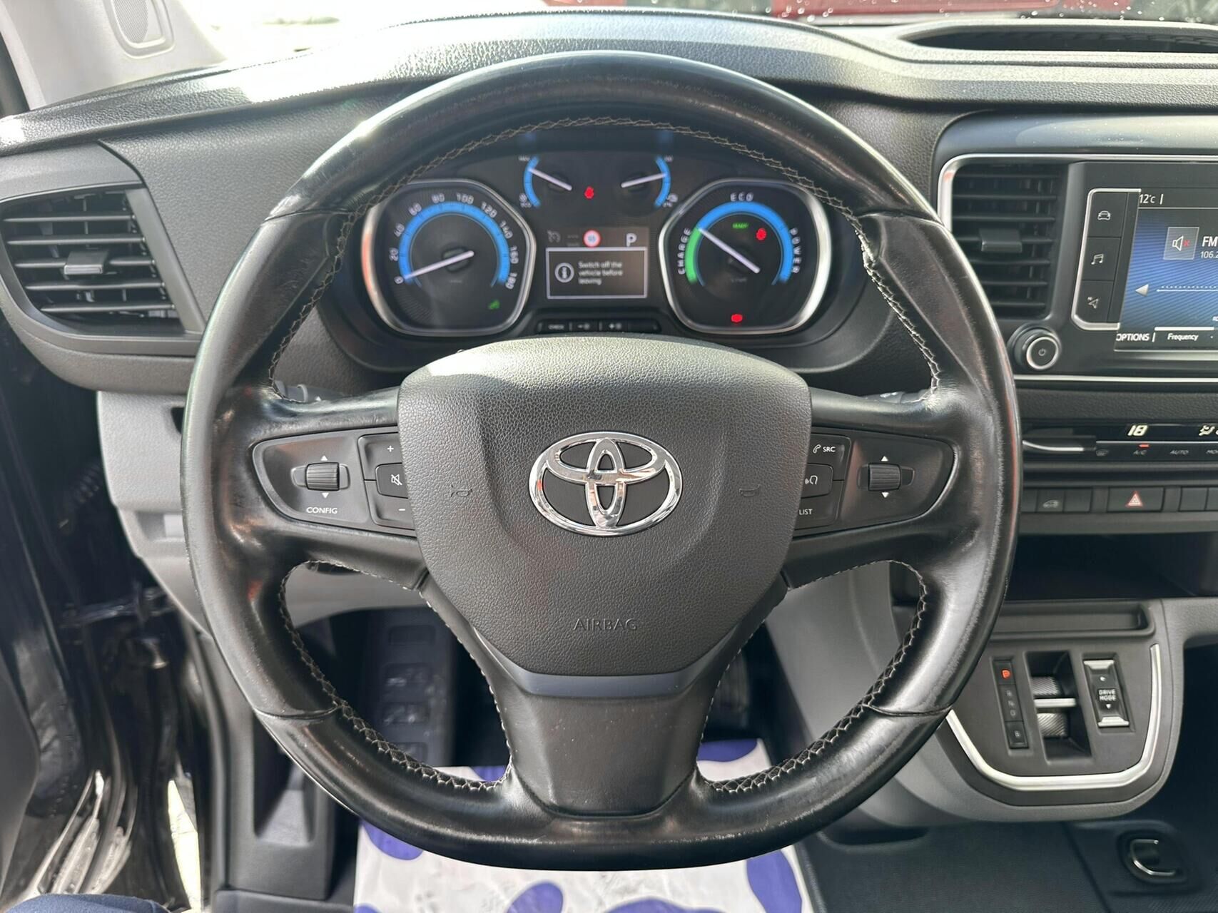 Billede af Toyota Proace Electric Long EL Comfort Masterpakke m/Dobbelt bagdør 136HK Van Aut.