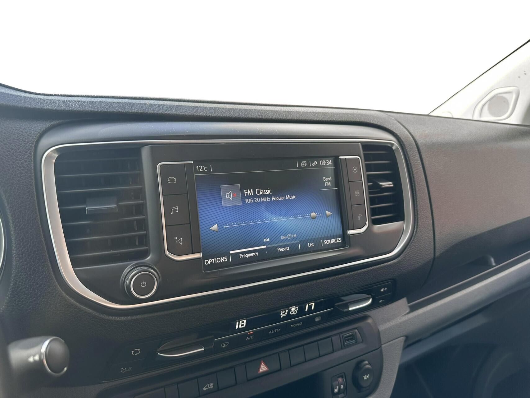 Billede af Toyota Proace Electric Long EL Comfort Masterpakke m/Dobbelt bagdør 136HK Van Aut.