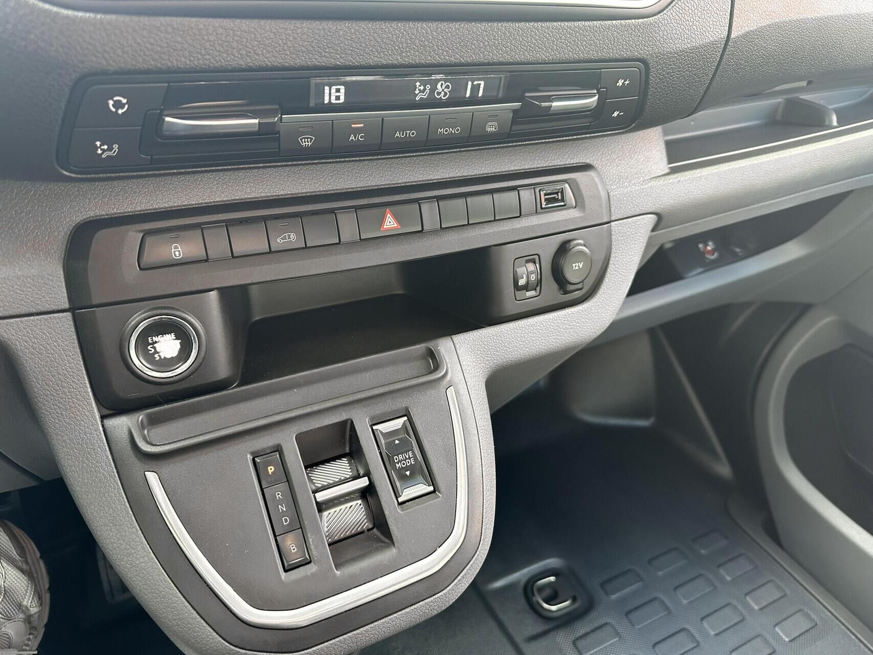 Billede af Toyota Proace Electric Long EL Comfort Masterpakke m/Dobbelt bagdør 136HK Van Aut.