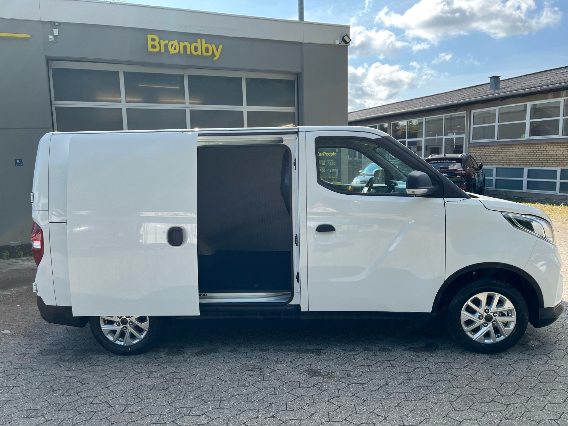 Billede af Maxus e-Deliver 3 SWB EL 122HK Van Trinl. Gear