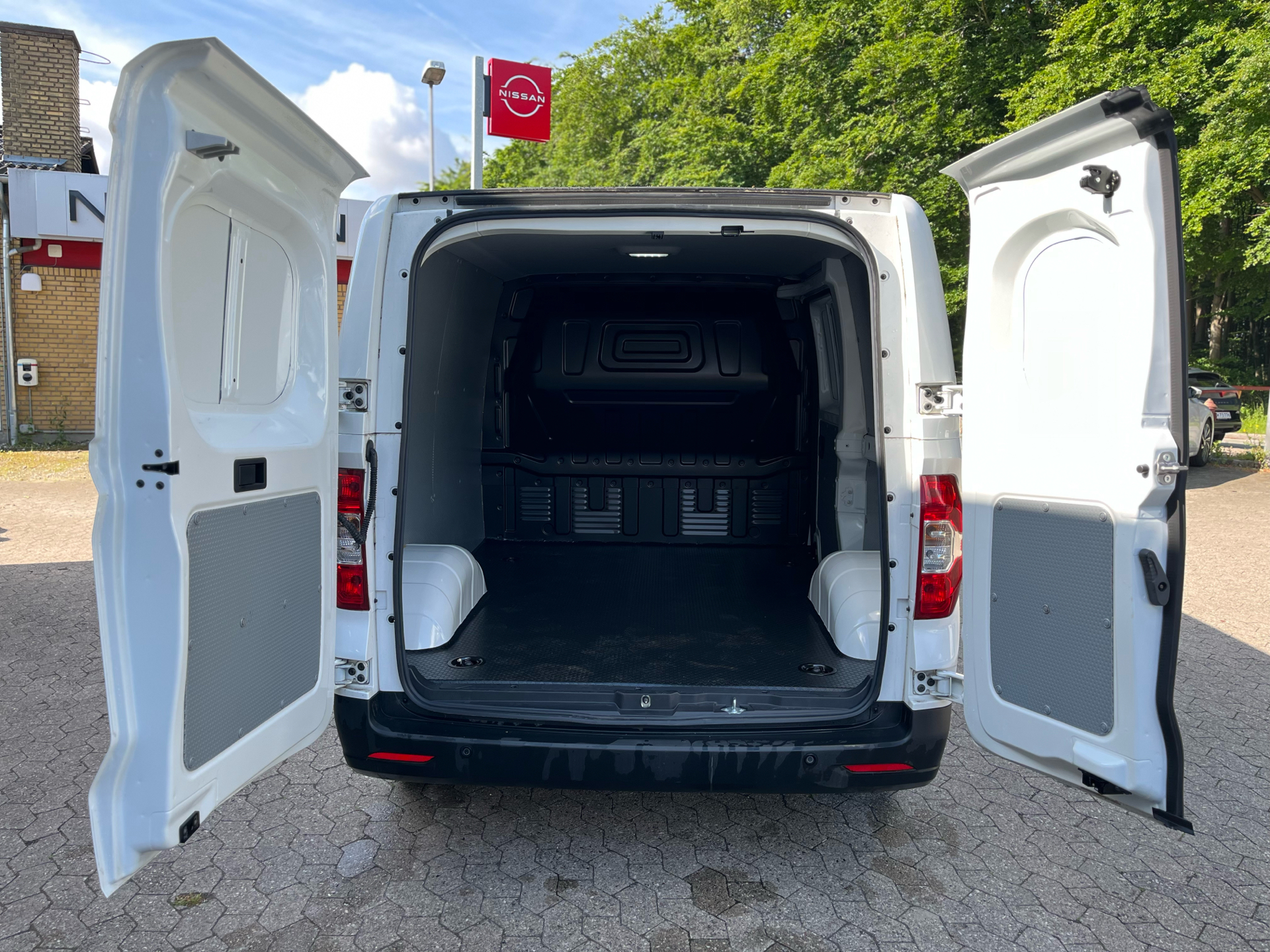 Billede af Maxus e-Deliver 3 SWB EL 122HK Van Trinl. Gear