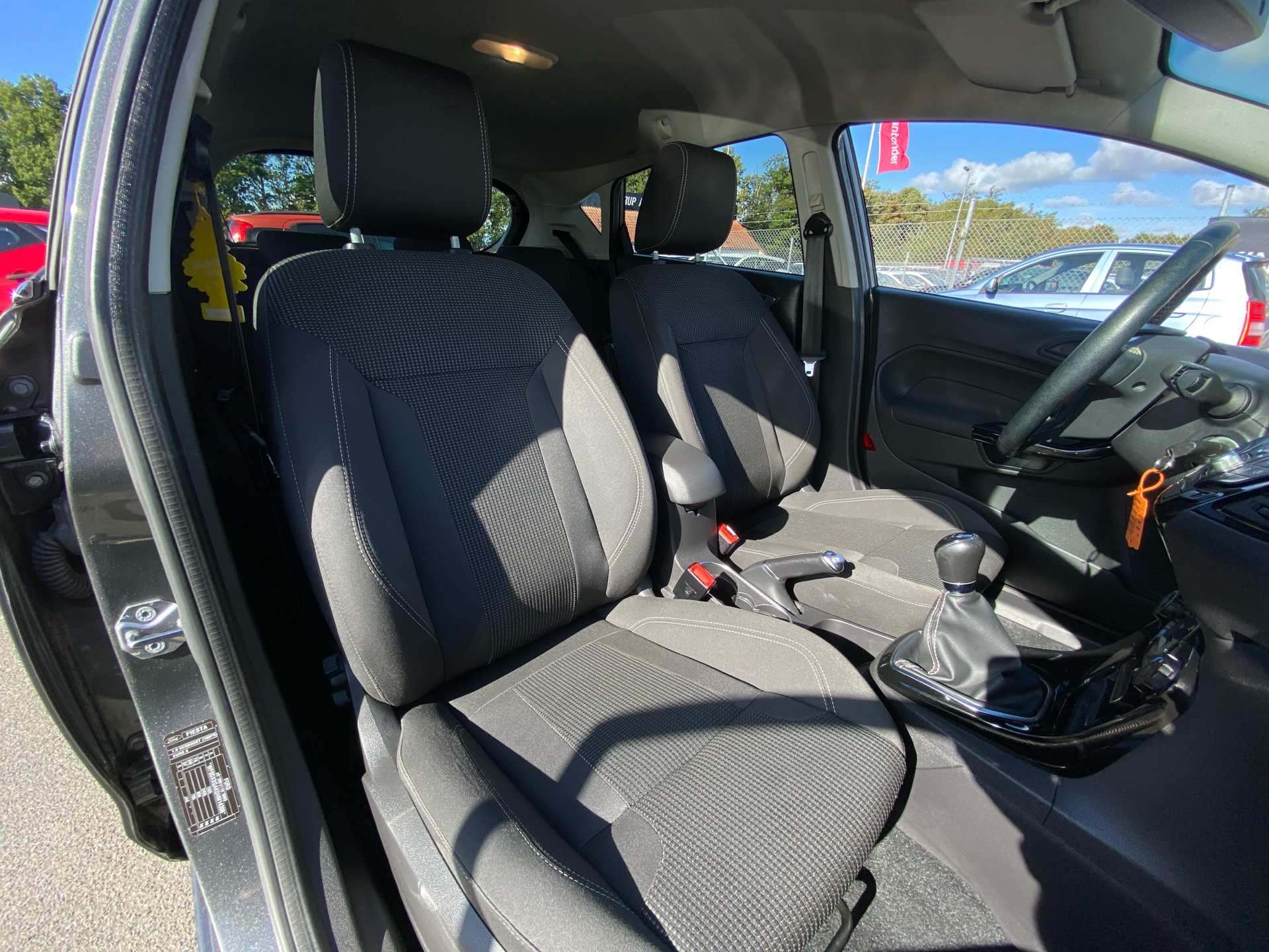 Billede af Ford Fiesta 1,0 EcoBoost Titanium Fun Start/Stop 100HK 5d