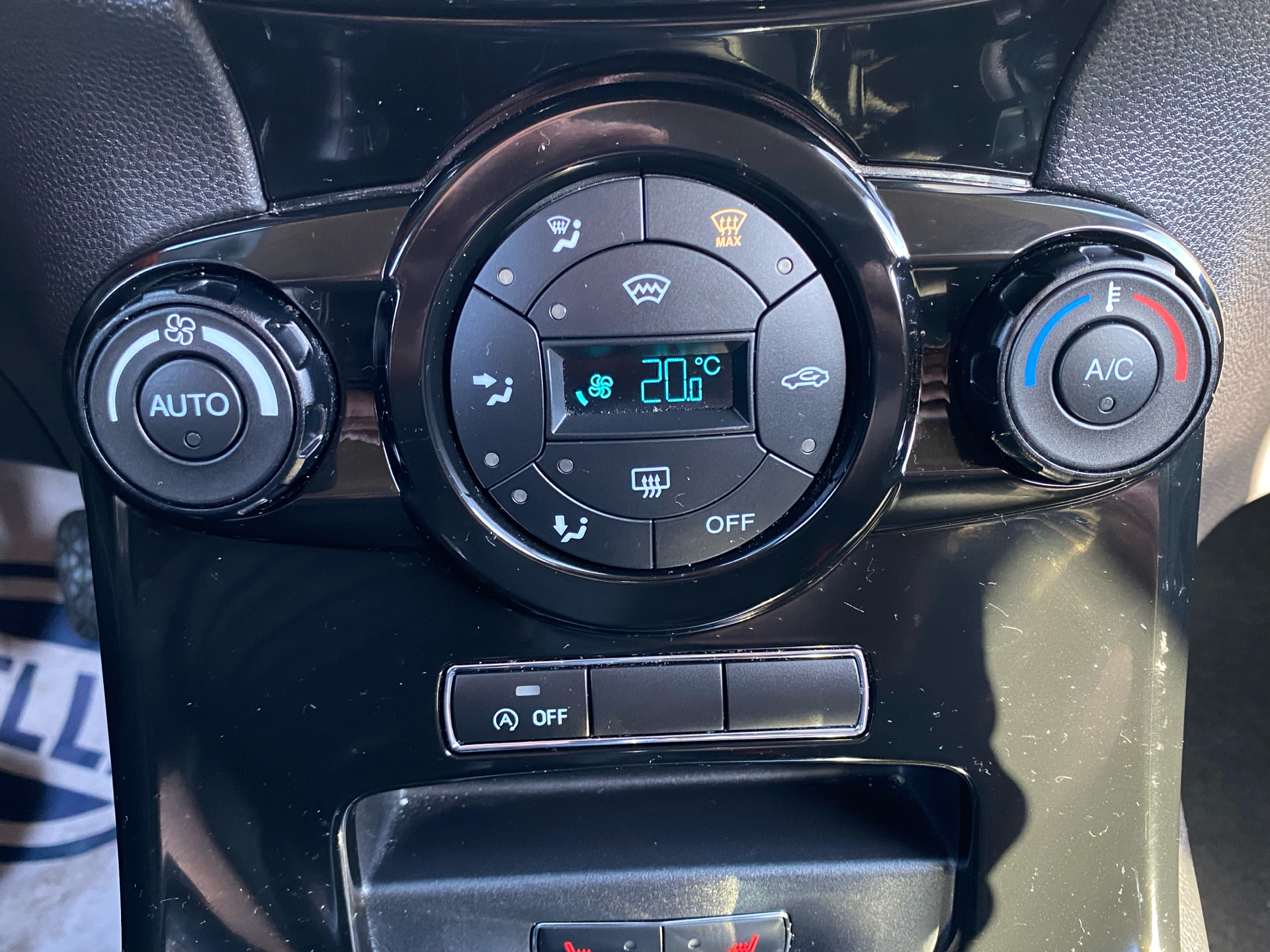 Billede af Ford Fiesta 1,0 EcoBoost Titanium Fun Start/Stop 100HK 5d