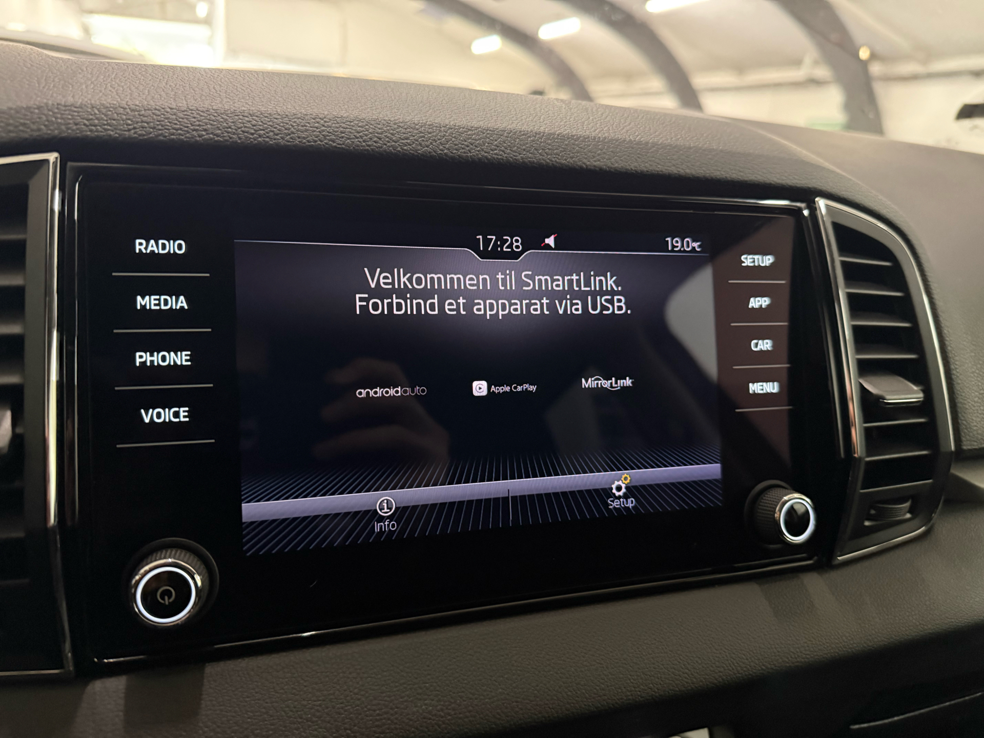 Billede af Skoda Karoq 1,0 TSI Ambition 115HK 5d 6g