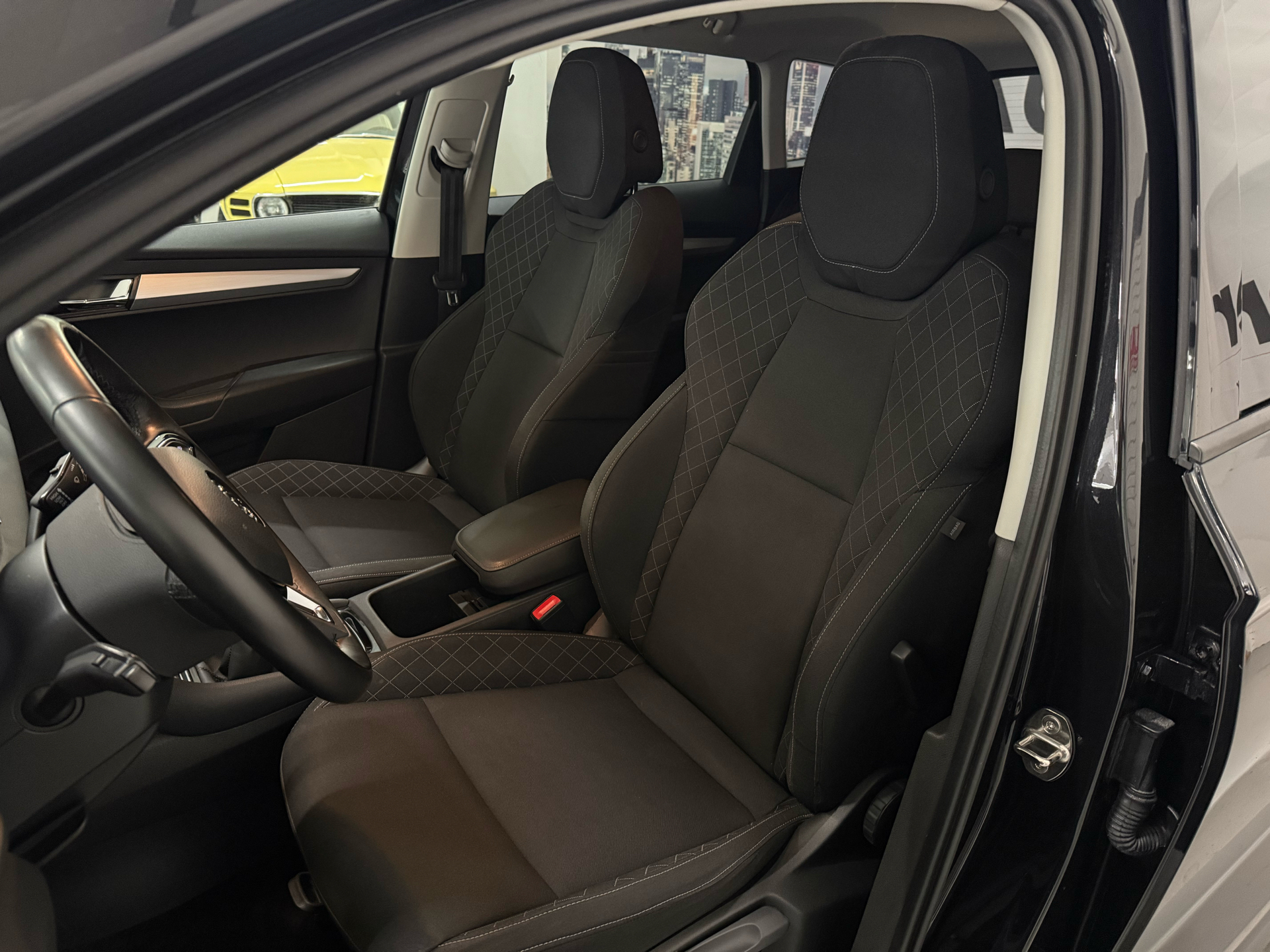 Billede af Skoda Karoq 1,0 TSI Ambition 115HK 5d 6g