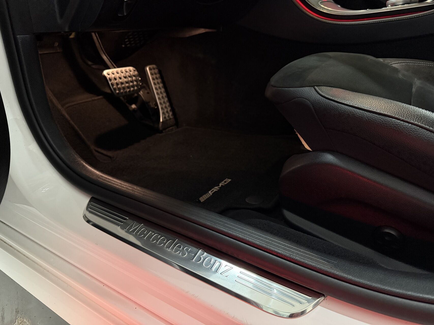 Billede af Mercedes-Benz E300 de 2,0 Plugin-hybrid AMG Line 9G-Tronic 306HK 9g Aut.