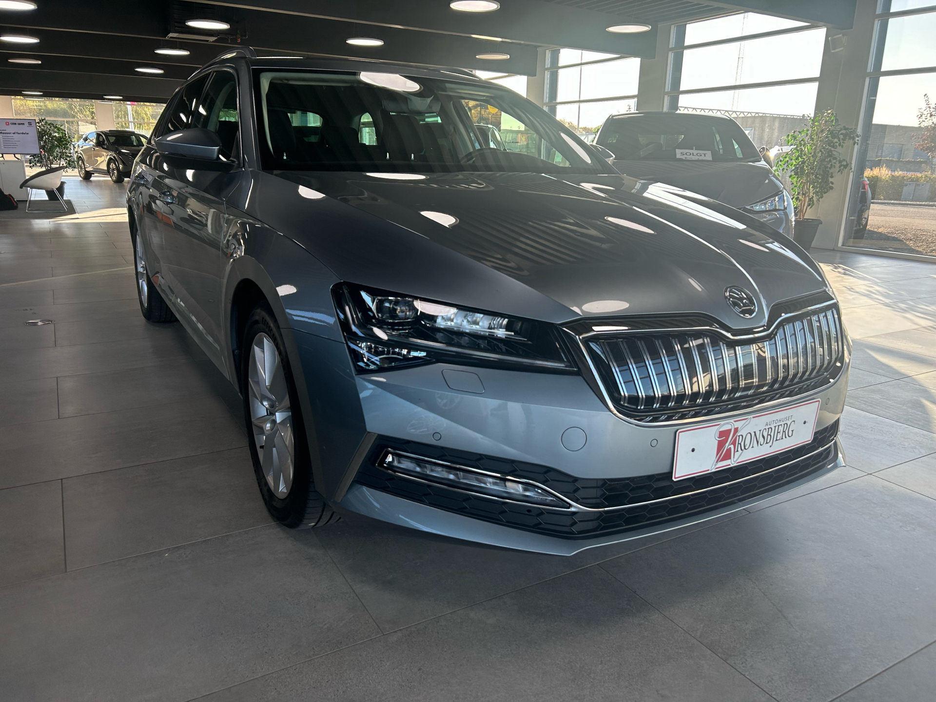 Billede af Skoda Superb Combi 1,4 TSI  Plugin-hybrid iV DSG 218HK Stc 6g Aut.