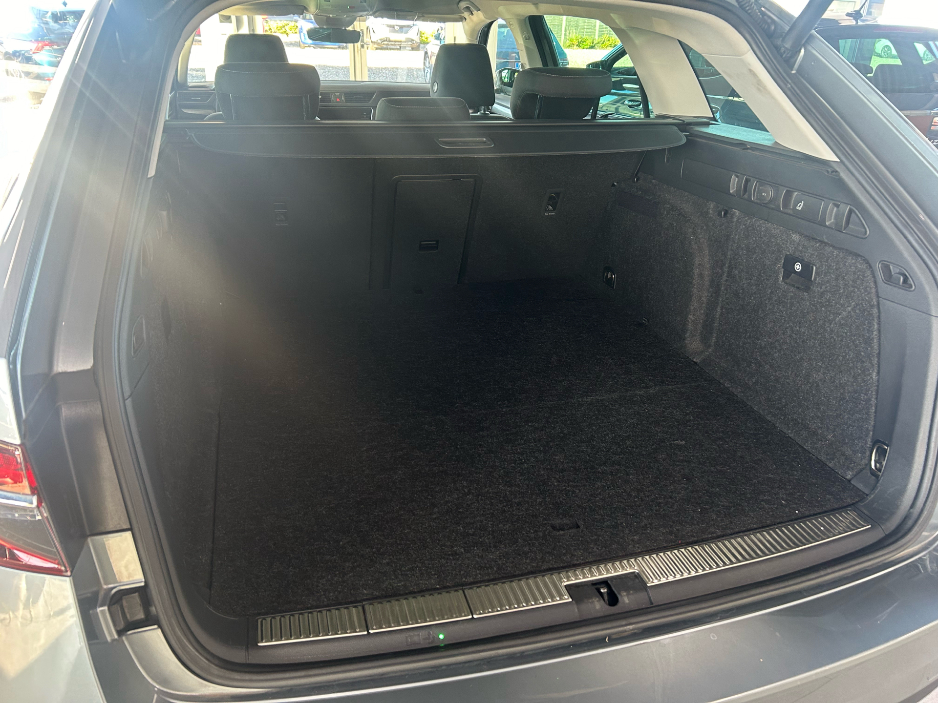 Billede af Skoda Superb Combi 1,4 TSI  Plugin-hybrid iV DSG 218HK Stc 6g Aut.