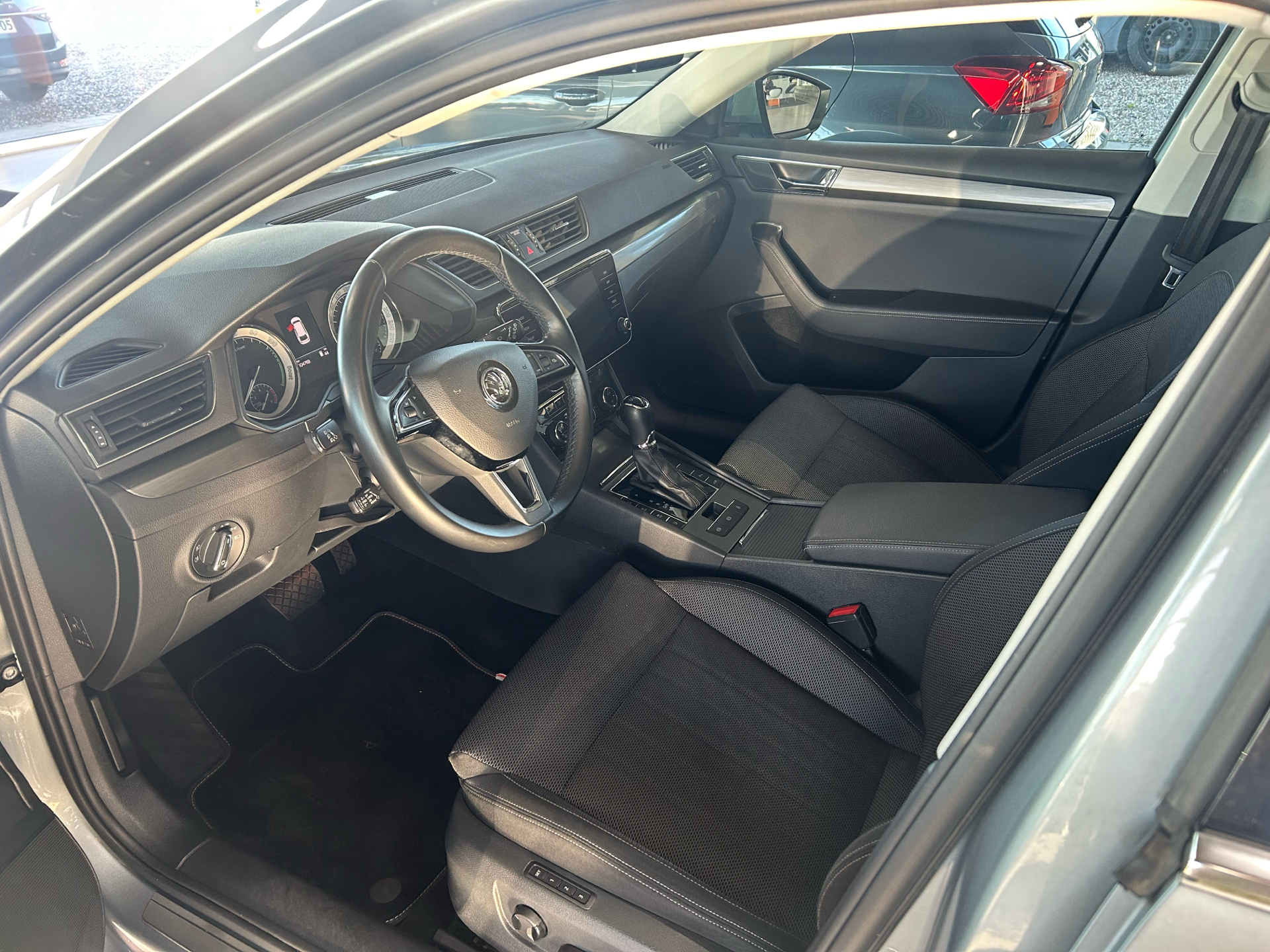 Billede af Skoda Superb Combi 1,4 TSI  Plugin-hybrid iV DSG 218HK Stc 6g Aut.