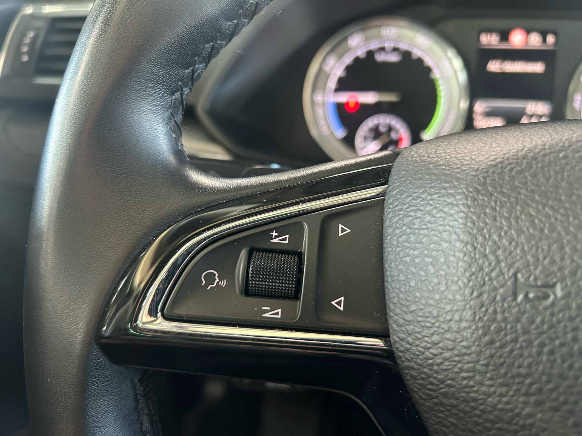 Billede af Skoda Superb Combi 1,4 TSI  Plugin-hybrid iV DSG 218HK Stc 6g Aut.