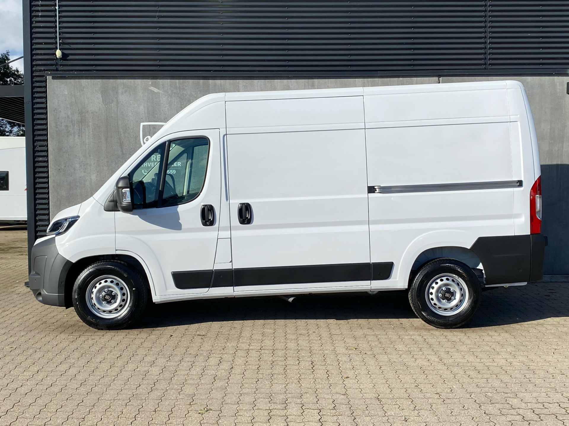 Billede af Fiat Ducato 35M L2H2 2,2 Multijet Pro+ 180HK Van 8g Aut.