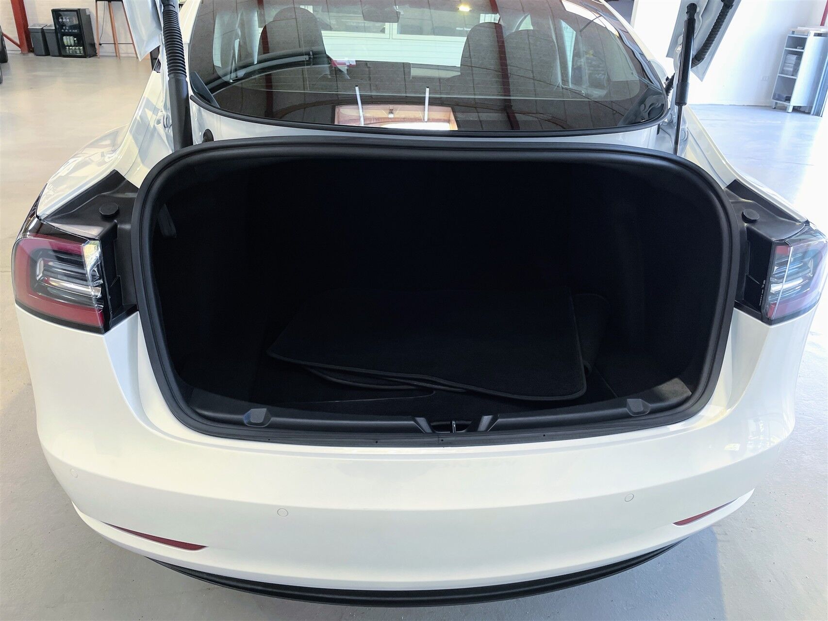 Billede af Tesla Model 3 EL Standard Range 283HK Aut.