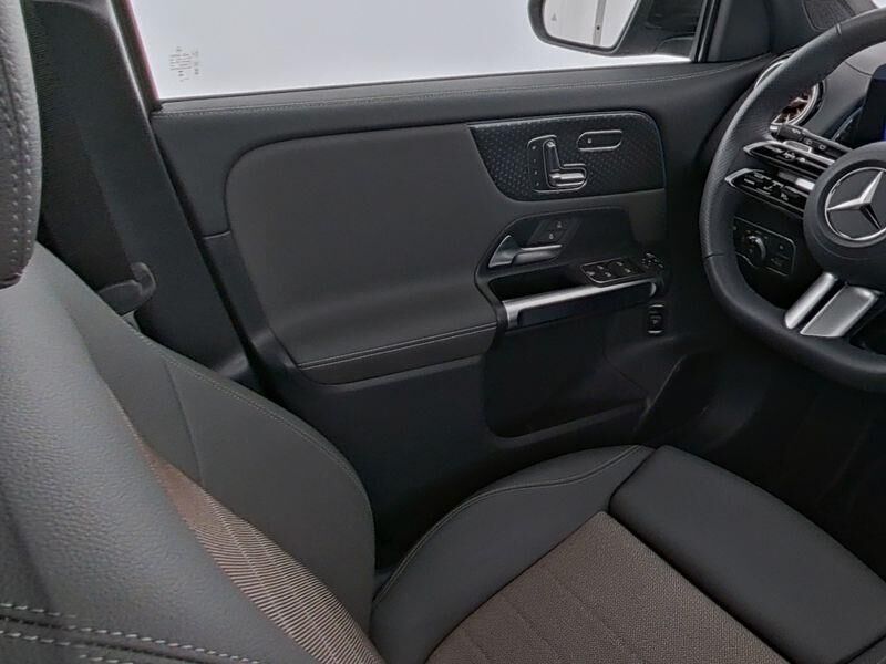 Billede af Mercedes-Benz EQB 300 EL 4Matic 228HK 5d Aut.