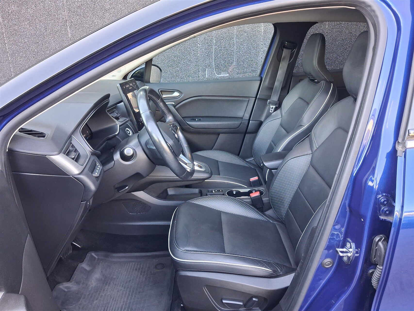 Billede af Renault Captur 1,6 E-TECH  Plugin-hybrid Intens 160HK 5d Aut.