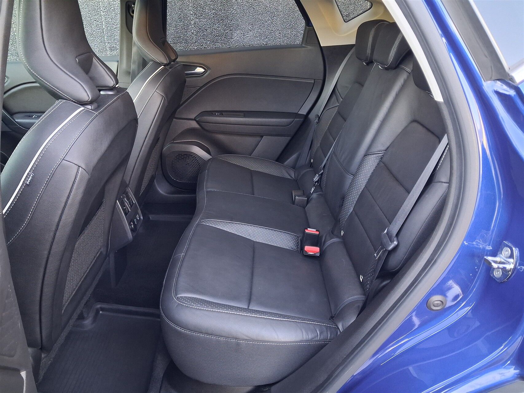 Billede af Renault Captur 1,6 E-TECH  Plugin-hybrid Intens 160HK 5d Aut.