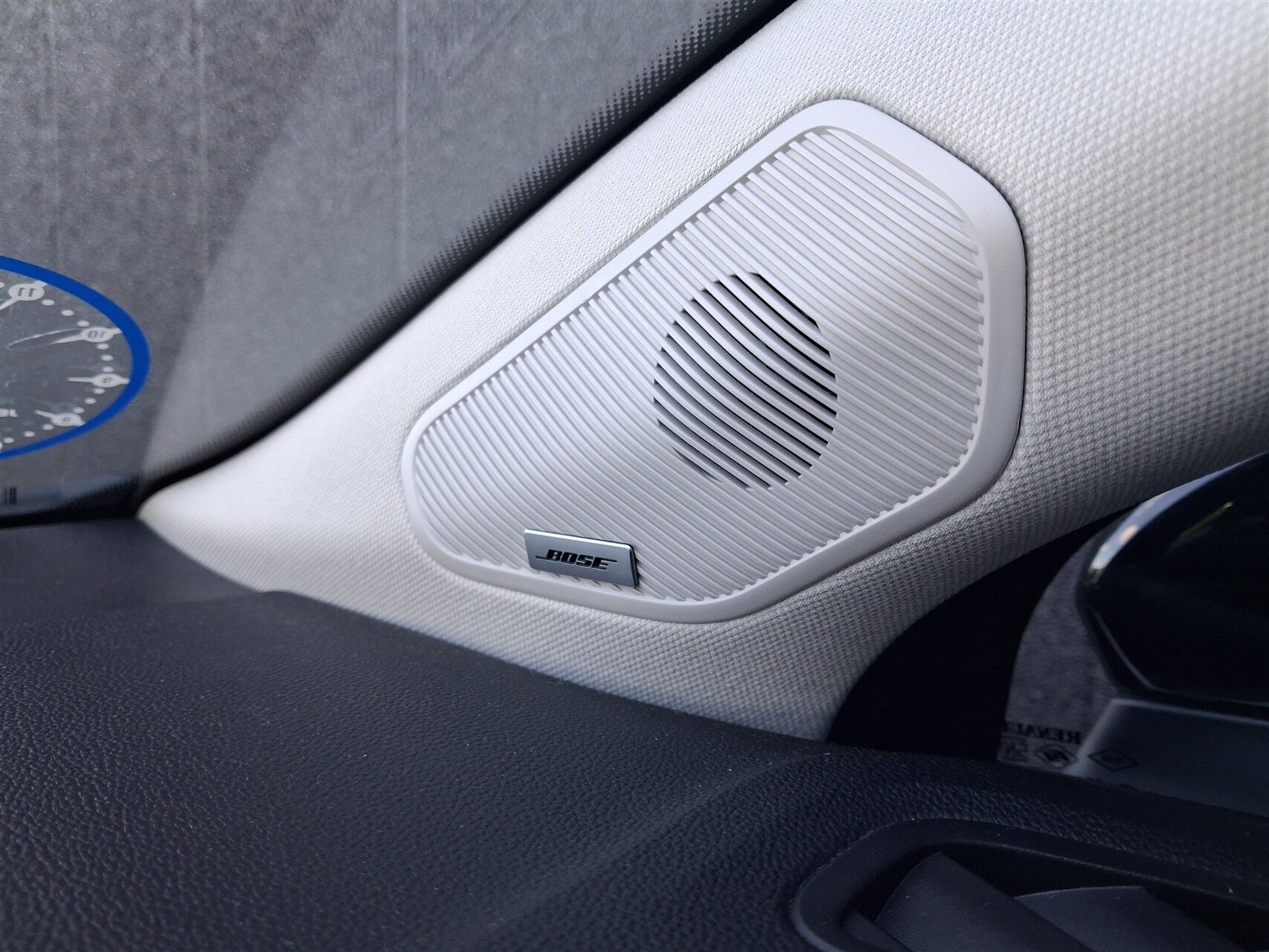 Billede af Renault Captur 1,6 E-TECH  Plugin-hybrid Intens 160HK 5d Aut.