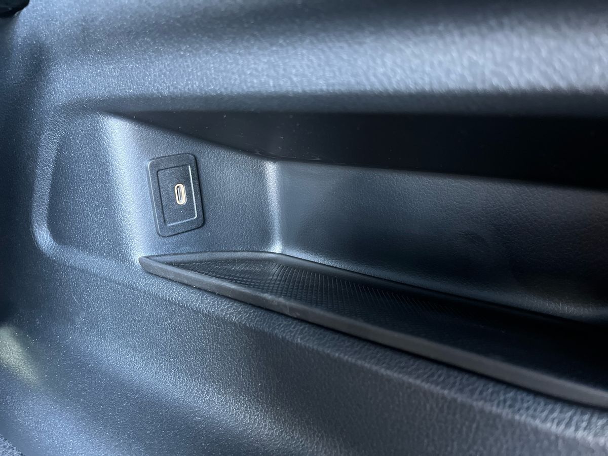 Billede af Mercedes-Benz EQB 350 7 pers. EL AMG Line 4Matic 292HK 5d Aut.