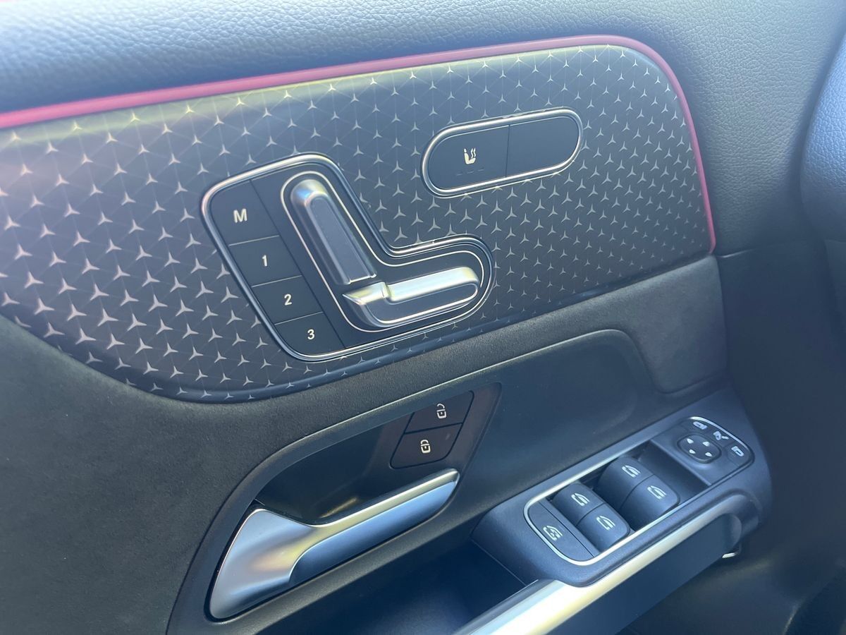 Billede af Mercedes-Benz EQB 350 7 pers. EL AMG Line 4Matic 292HK 5d Aut.