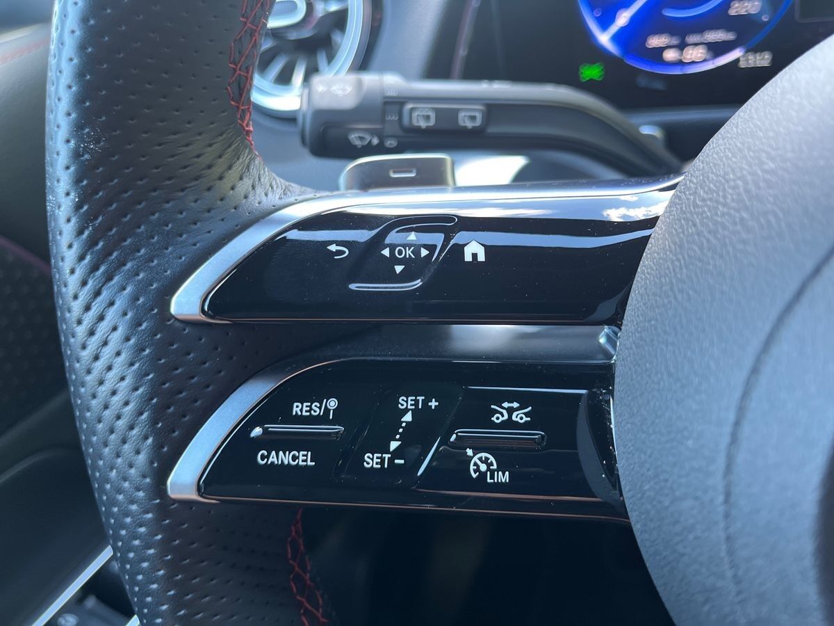 Billede af Mercedes-Benz EQB 350 7 pers. EL AMG Line 4Matic 292HK 5d Aut.