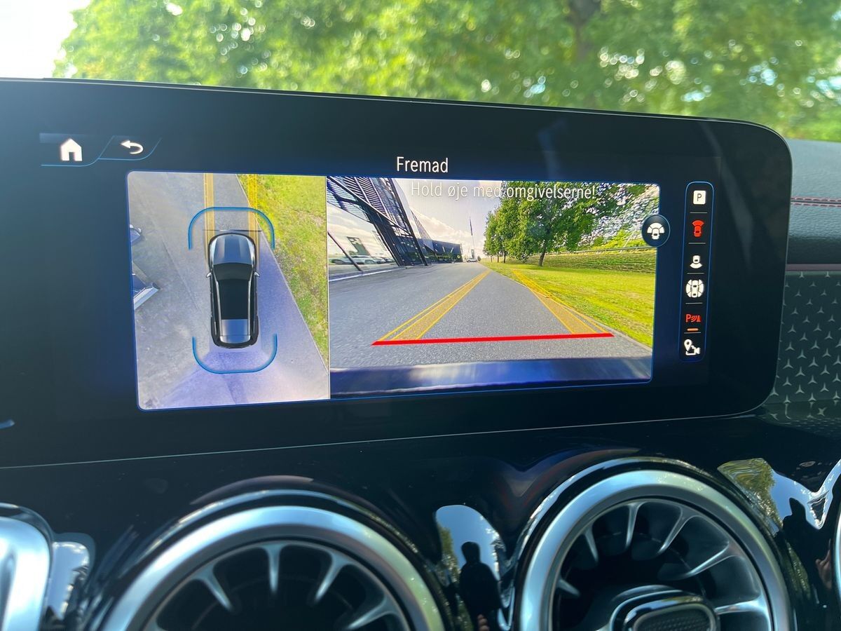 Billede af Mercedes-Benz EQB 350 7 pers. EL AMG Line 4Matic 292HK 5d Aut.