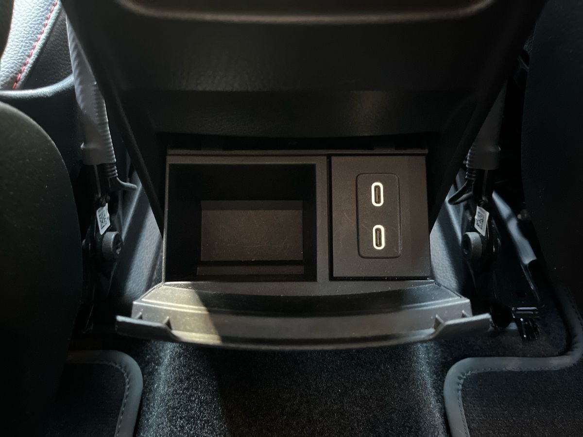 Billede af Mercedes-Benz EQB 350 7 pers. EL AMG Line 4Matic 292HK 5d Aut.