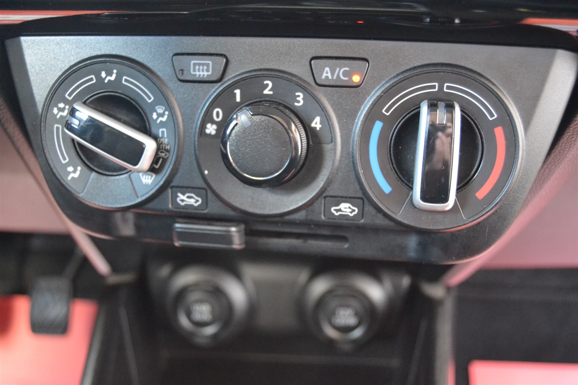 Billede af Suzuki Swift 1,2 Dualjet  Mild hybrid Action AEB mild-hybrid 90HK 5d
