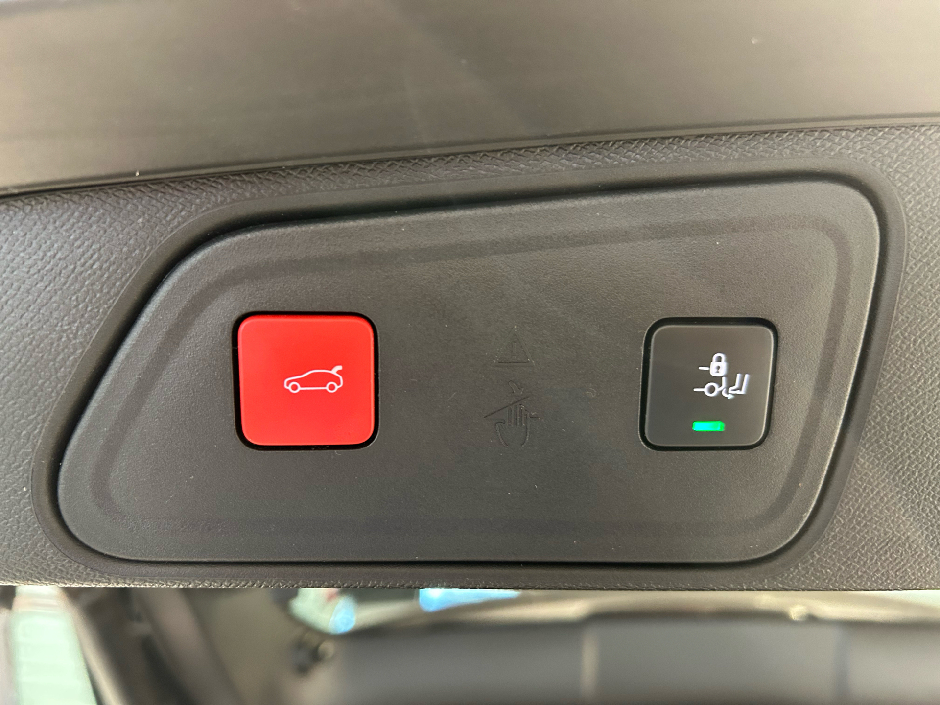 Billede af Peugeot 3008 1,6 PureTech  Plugin-hybrid Allure LTD EAT8 225HK 5d 8g Aut.