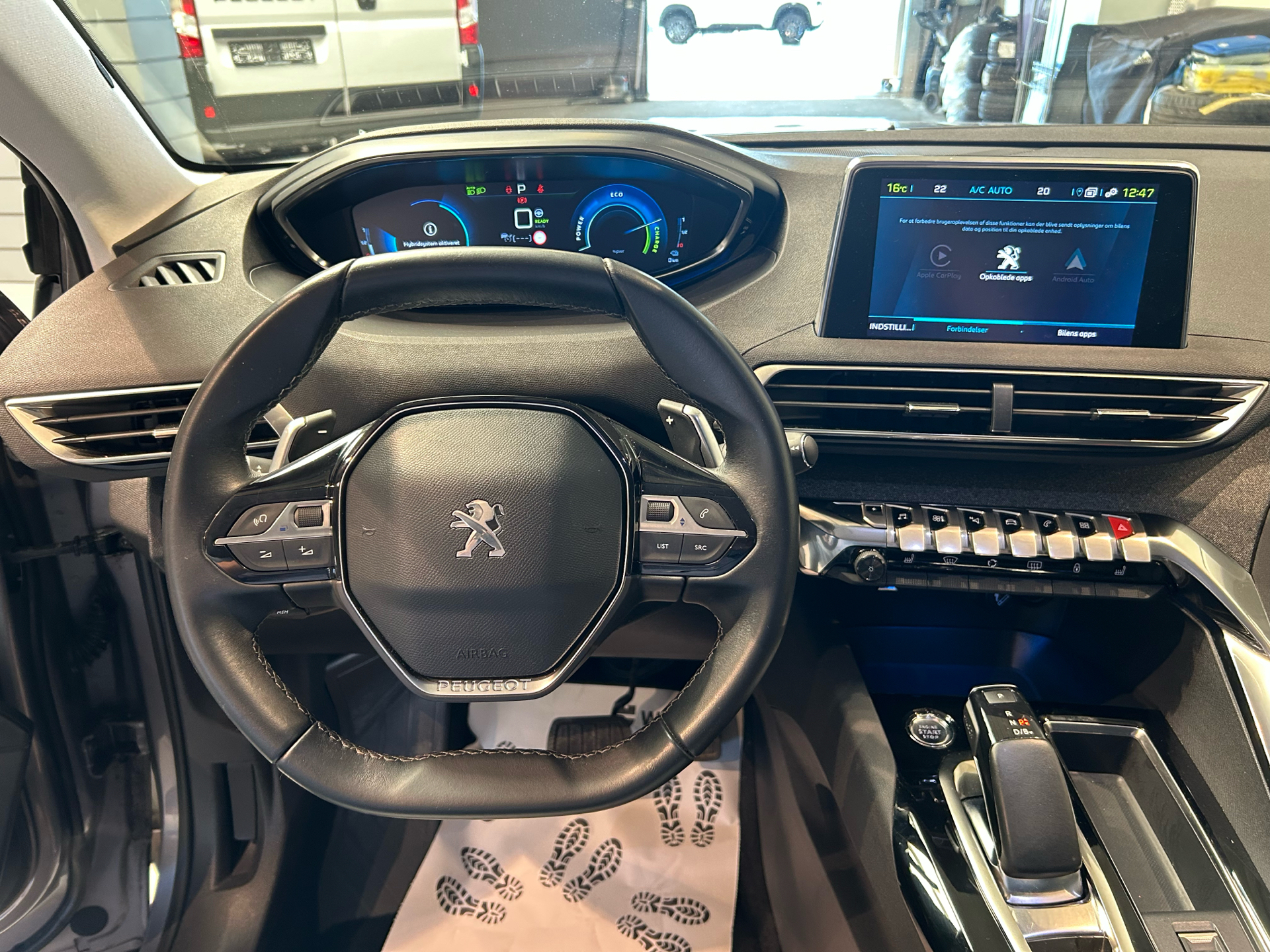Billede af Peugeot 3008 1,6 PureTech  Plugin-hybrid Allure LTD EAT8 225HK 5d 8g Aut.