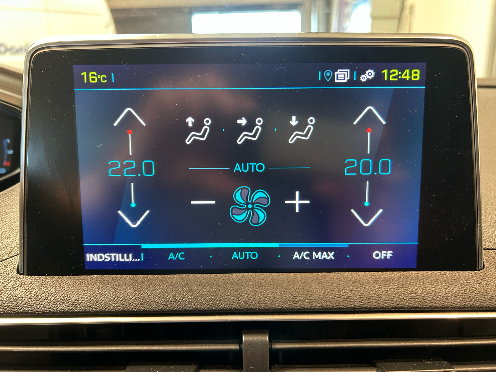 Billede af Peugeot 3008 1,6 PureTech  Plugin-hybrid Allure LTD EAT8 225HK 5d 8g Aut.