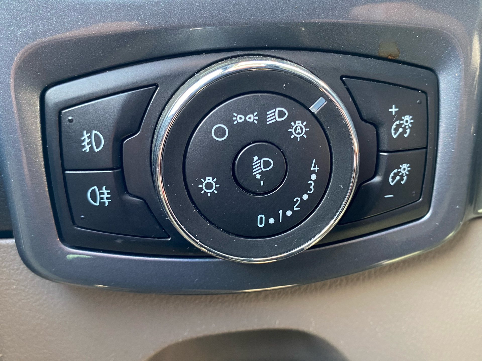 Billede af Ford Tourneo Custom 300 S 2,2 TDCi Titanium 125HK 6g