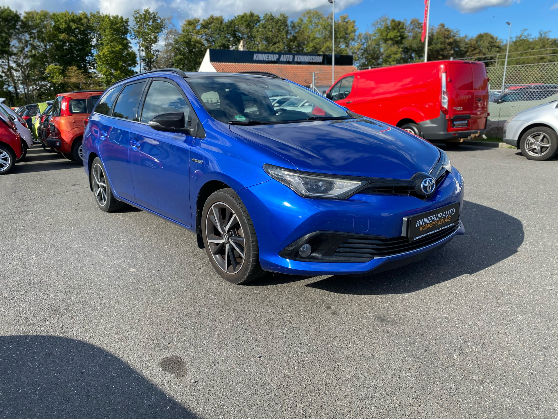 Billede af Toyota Auris Touring Sports 1,8 Hybrid Selected Bi-tone 136HK Stc Aut.