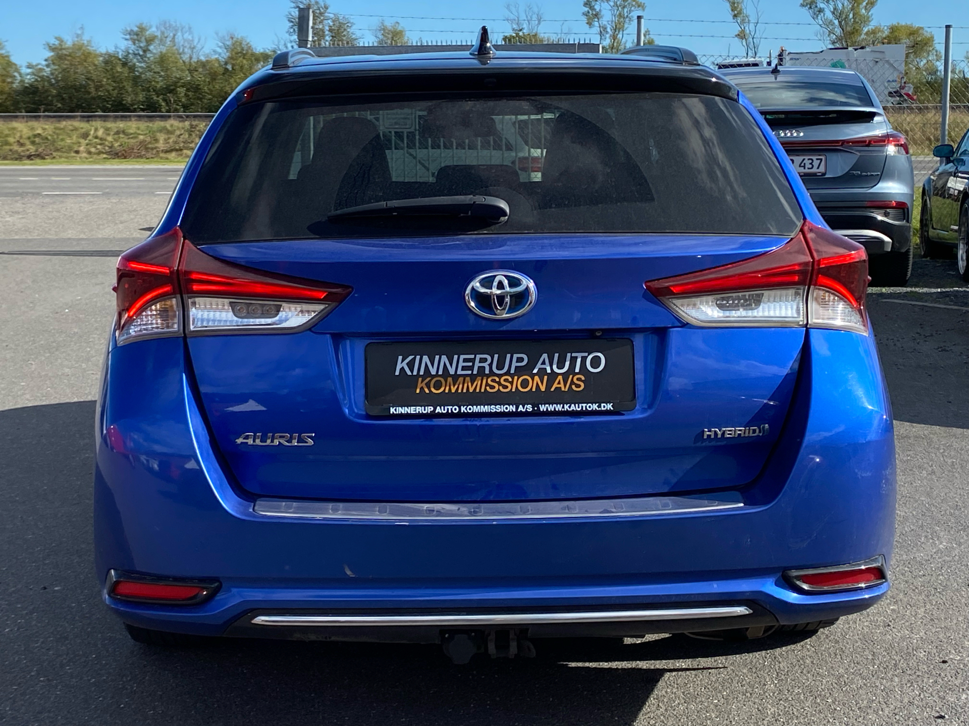 Billede af Toyota Auris Touring Sports 1,8 Hybrid Selected Bi-tone 136HK Stc Aut.