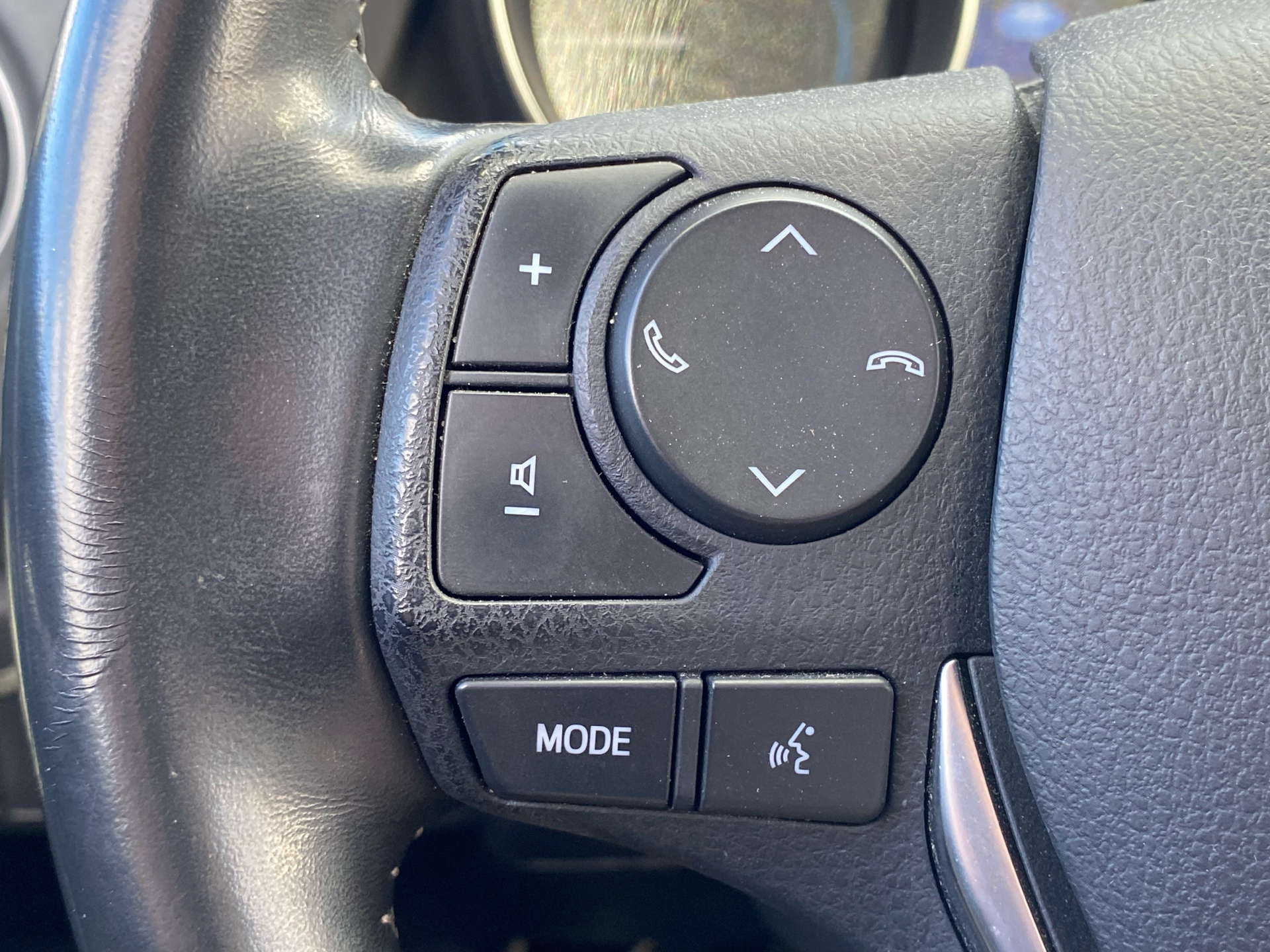 Billede af Toyota Auris Touring Sports 1,8 Hybrid Selected Bi-tone 136HK Stc Aut.