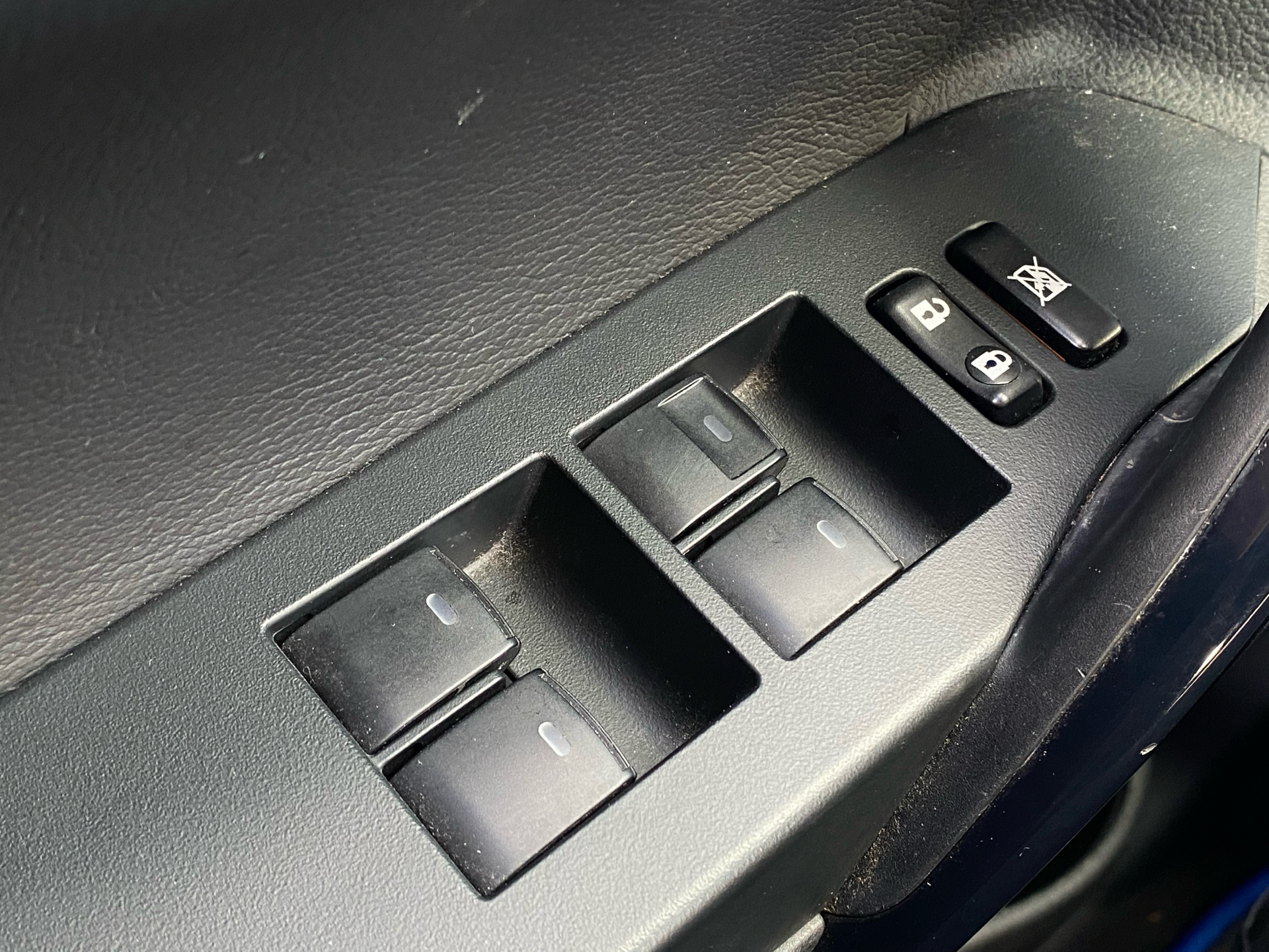 Billede af Toyota Auris Touring Sports 1,8 Hybrid Selected Bi-tone 136HK Stc Aut.