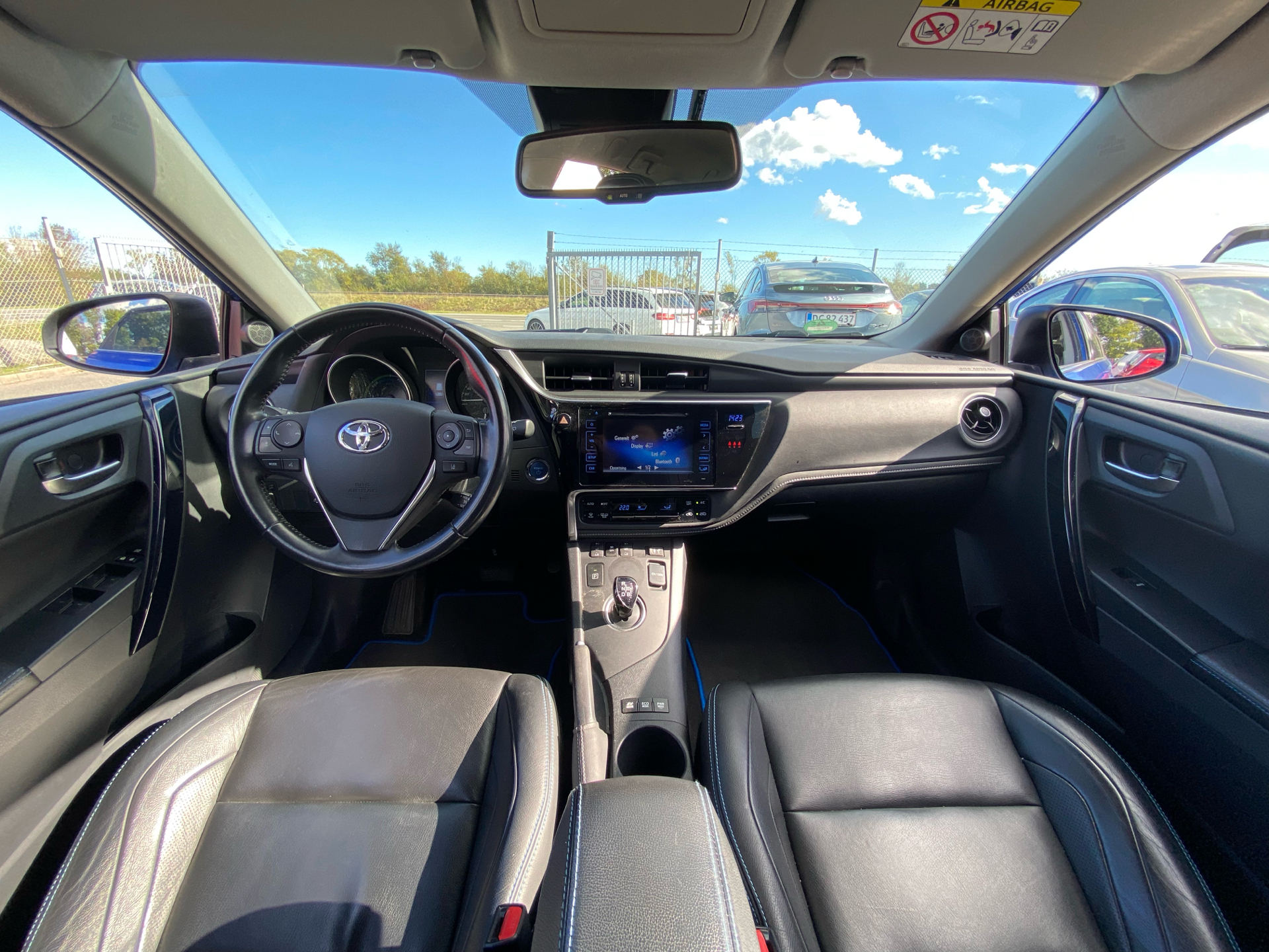 Billede af Toyota Auris Touring Sports 1,8 Hybrid Selected Bi-tone 136HK Stc Aut.