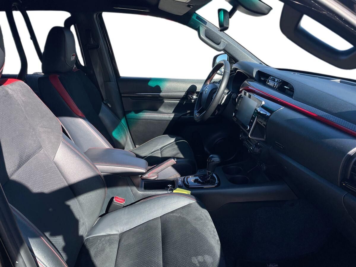 Billede af Toyota HiLux Dobb.Kab. 2,8 D-4D GR Sport AWD 204HK DobKab Aut.