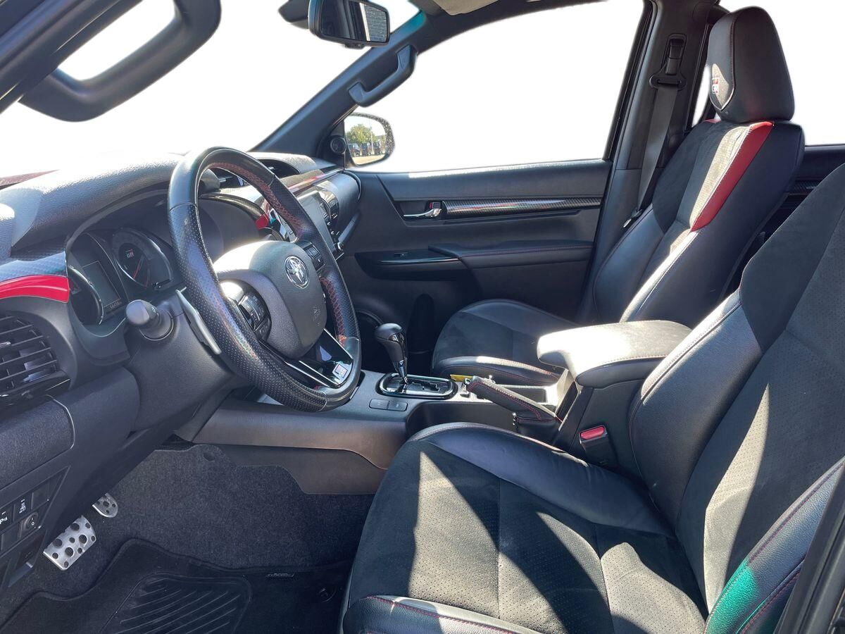 Billede af Toyota HiLux Dobb.Kab. 2,8 D-4D GR Sport AWD 204HK DobKab Aut.