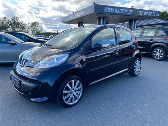 Peugeot 107 1,0 12V Urban 68HK 5d