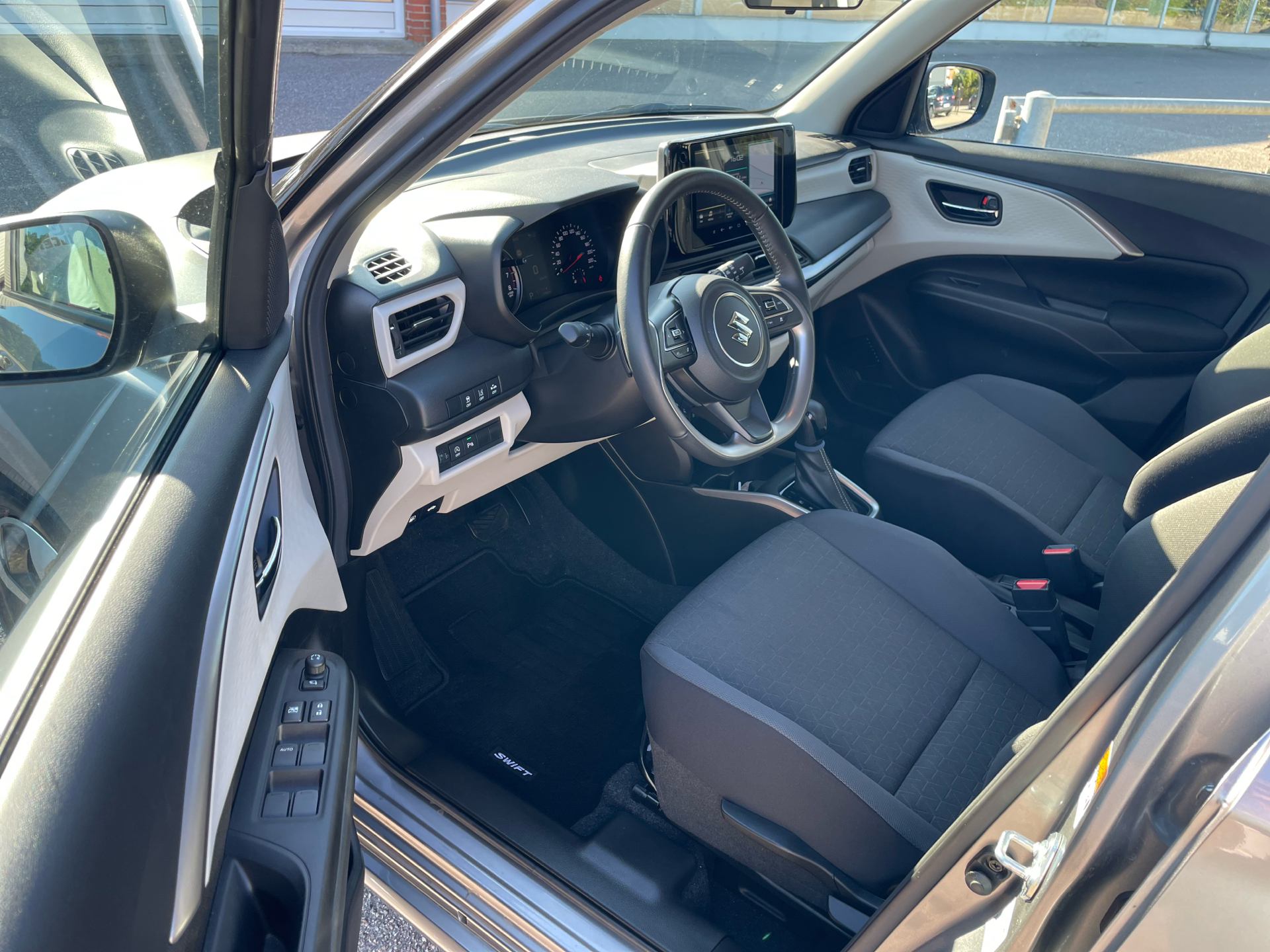Billede af Suzuki Swift 1,2 Desire CVT 82HK 5d Aut.