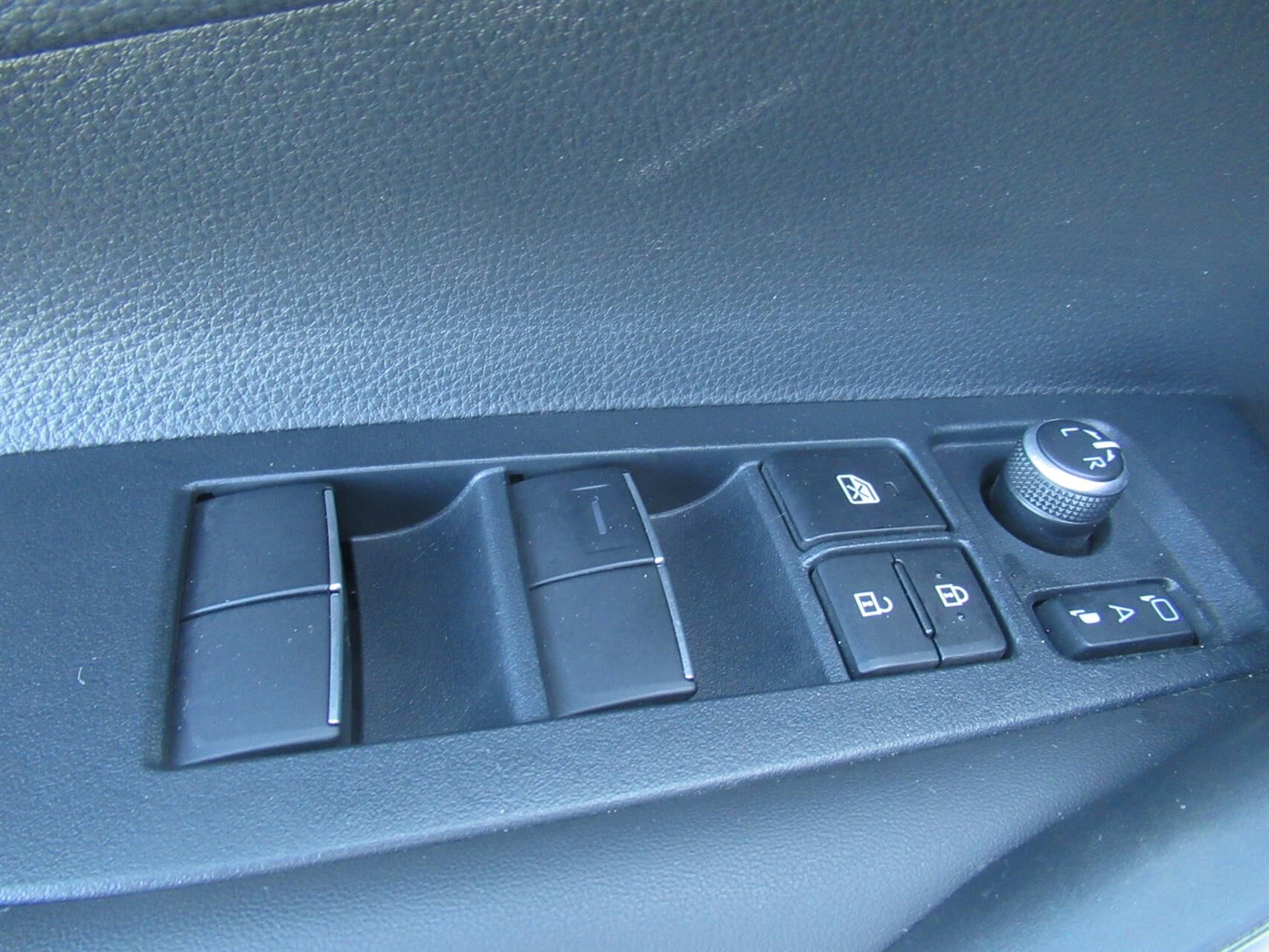 Billede af Toyota Corolla Touring Sports 1,8 Hybrid Style Safety Pack E-CVT 140HK Stc Trinl. Gear