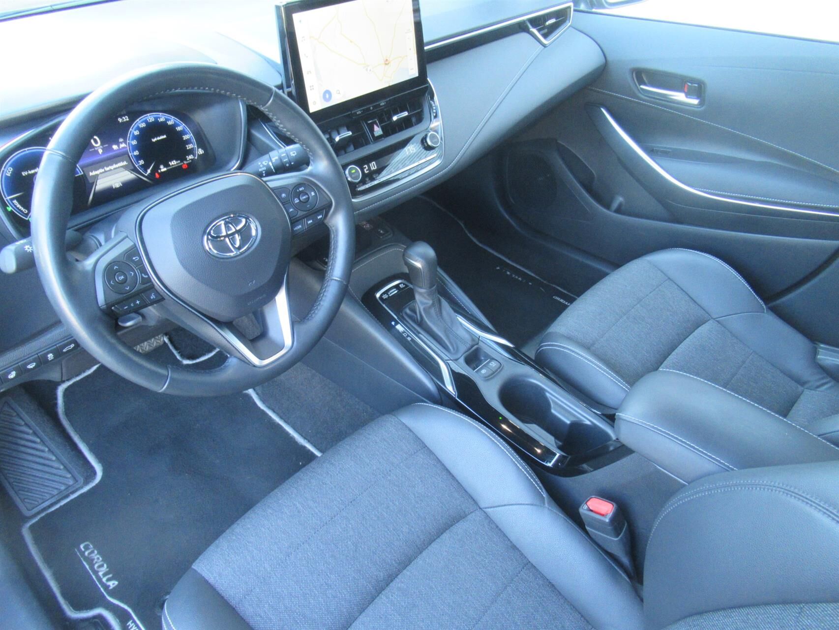 Billede af Toyota Corolla Touring Sports 1,8 Hybrid Style Safety Pack E-CVT 140HK Stc Trinl. Gear