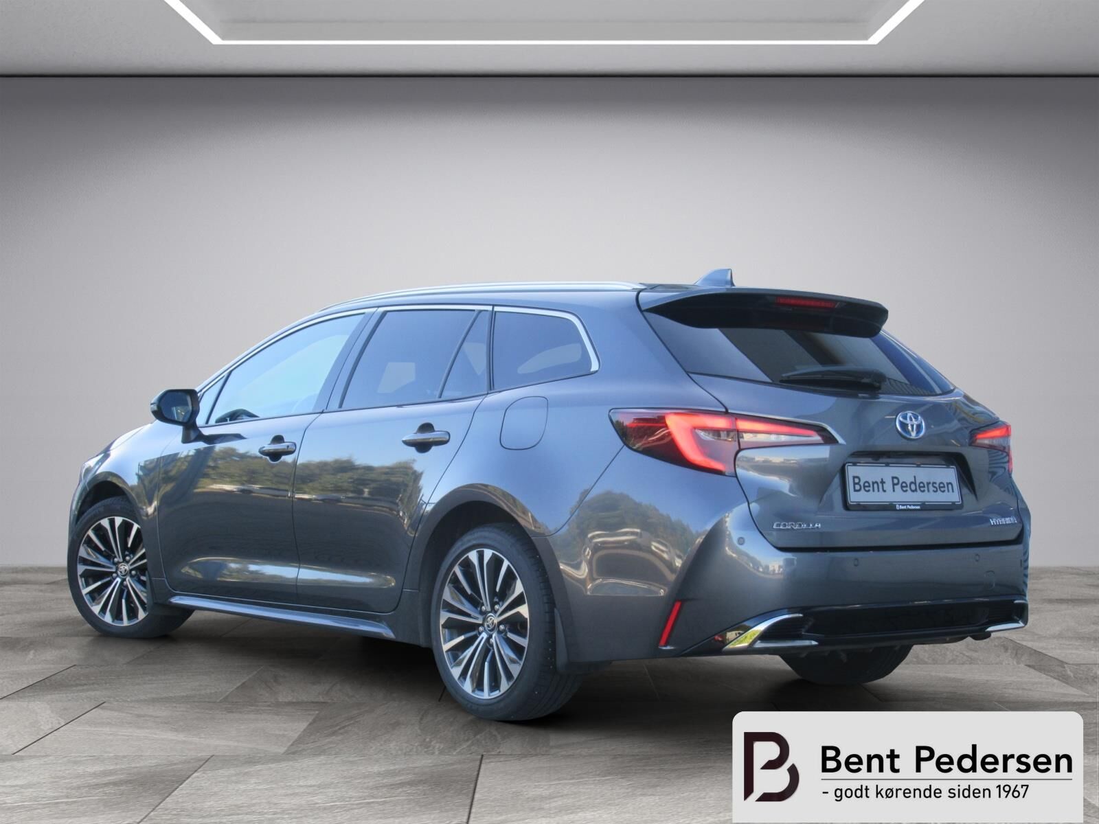 Billede af Toyota Corolla Touring Sports 1,8 Hybrid Style Safety Pack E-CVT 140HK Stc Trinl. Gear