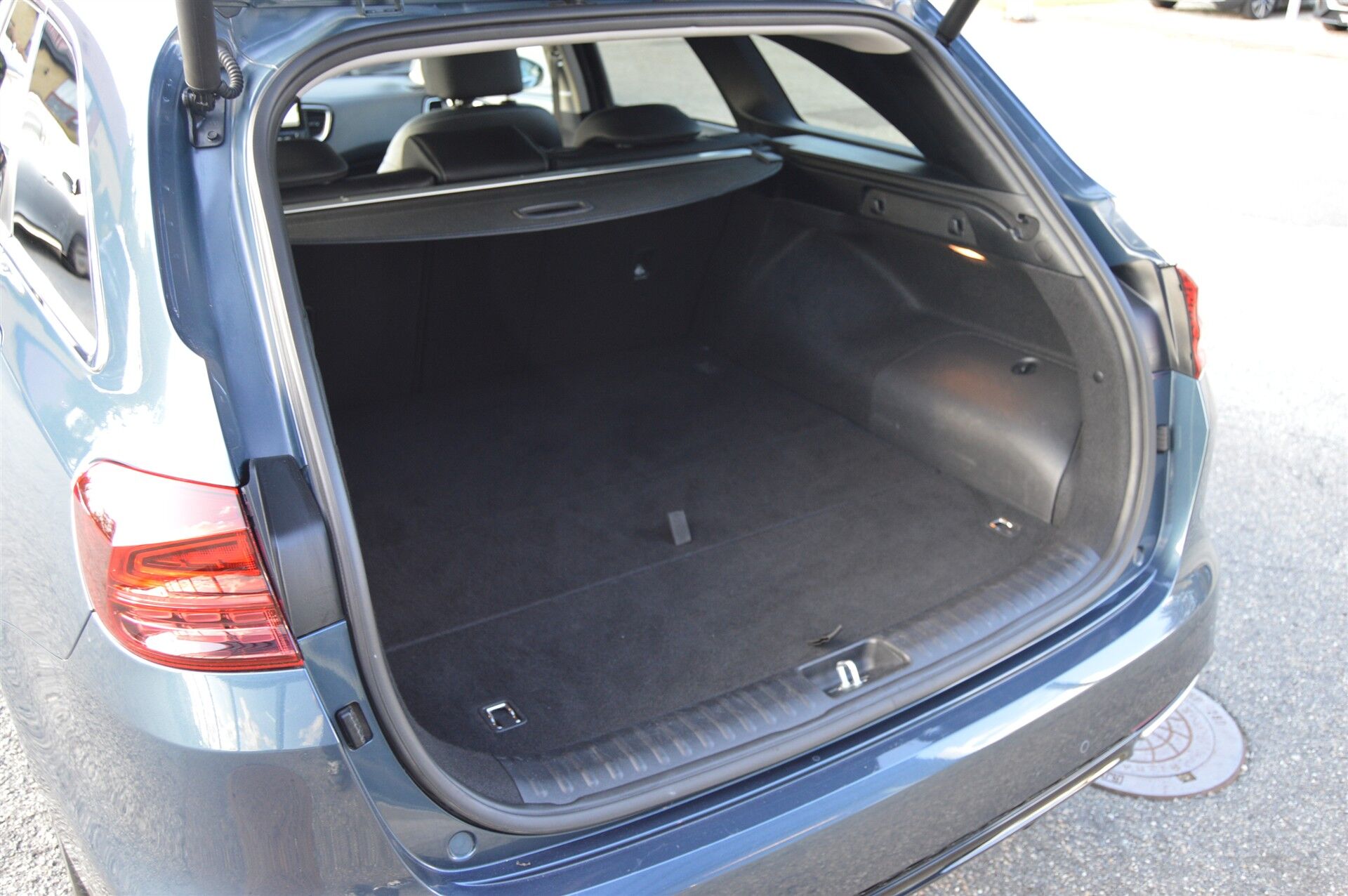 Billede af Kia Ceed SW 1,6 GDI PHEV  Plugin-hybrid Upgrade DCT 141HK Stc 6g Aut.