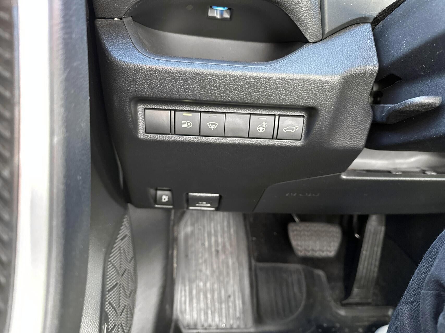 Billede af Toyota RAV4 Plug-in 2,5 Plugin-hybrid Active Comfort AWD 306HK 5d 6g Aut.