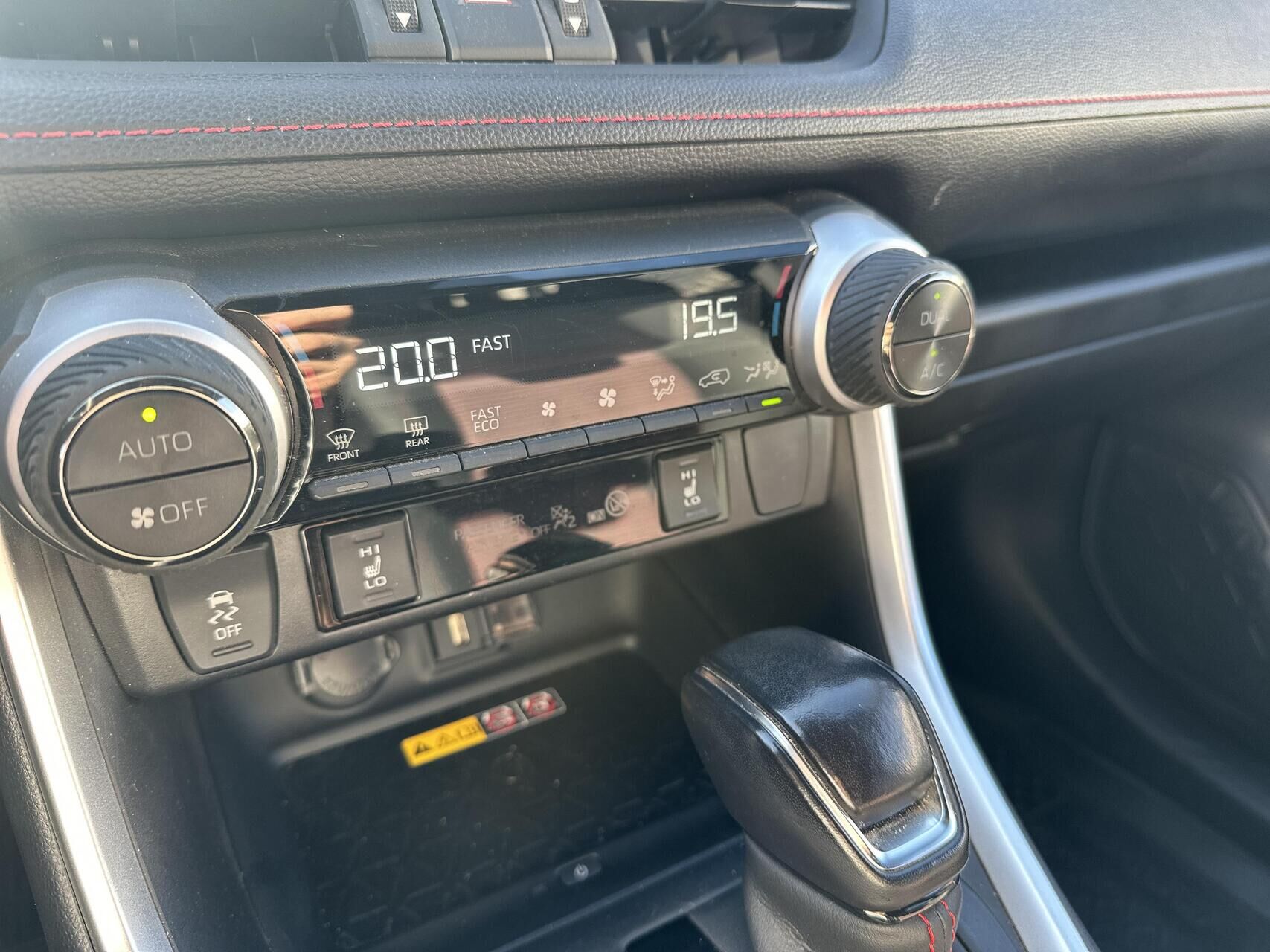 Billede af Toyota RAV4 Plug-in 2,5 Plugin-hybrid Active Comfort AWD 306HK 5d 6g Aut.