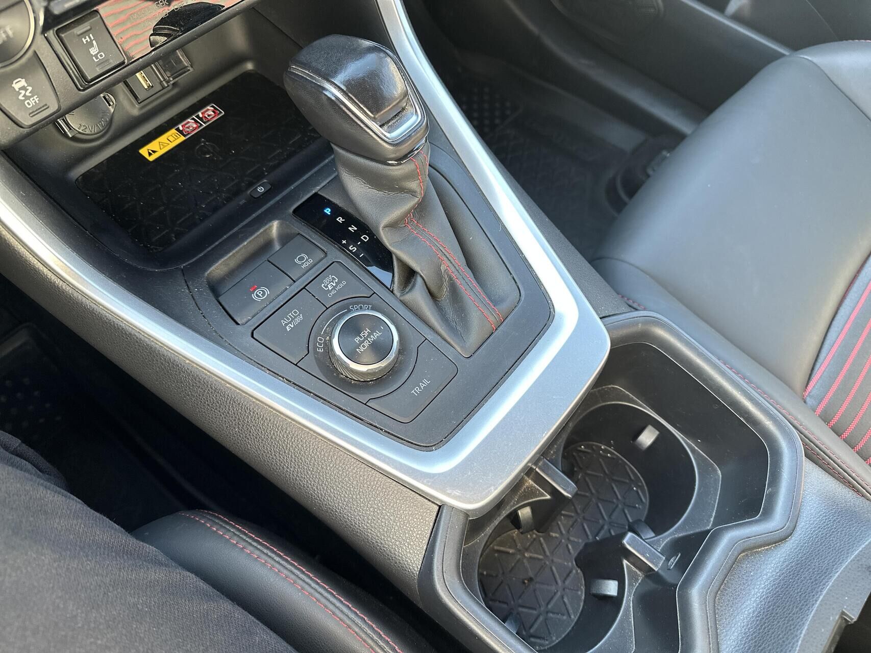 Billede af Toyota RAV4 Plug-in 2,5 Plugin-hybrid Active Comfort AWD 306HK 5d 6g Aut.