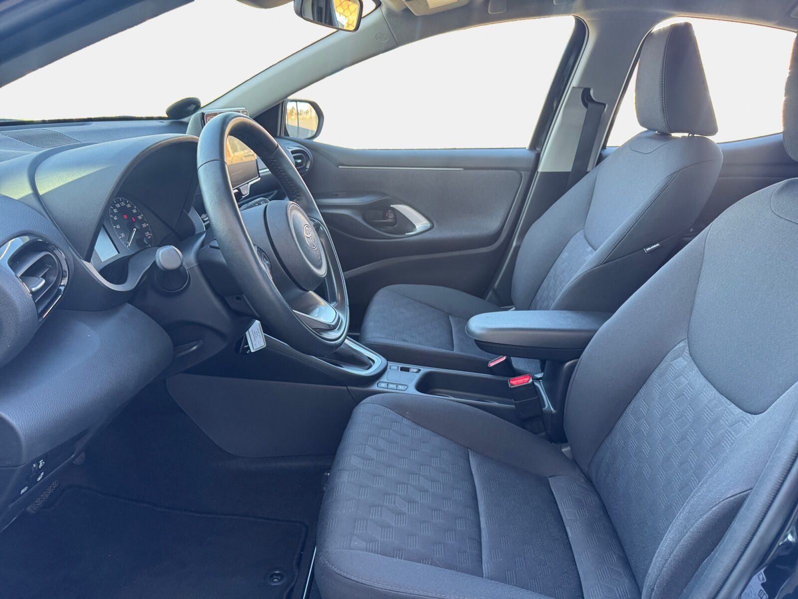 Billede af Toyota Yaris 1,5 Hybrid Essential 116HK 5d Trinl. Gear