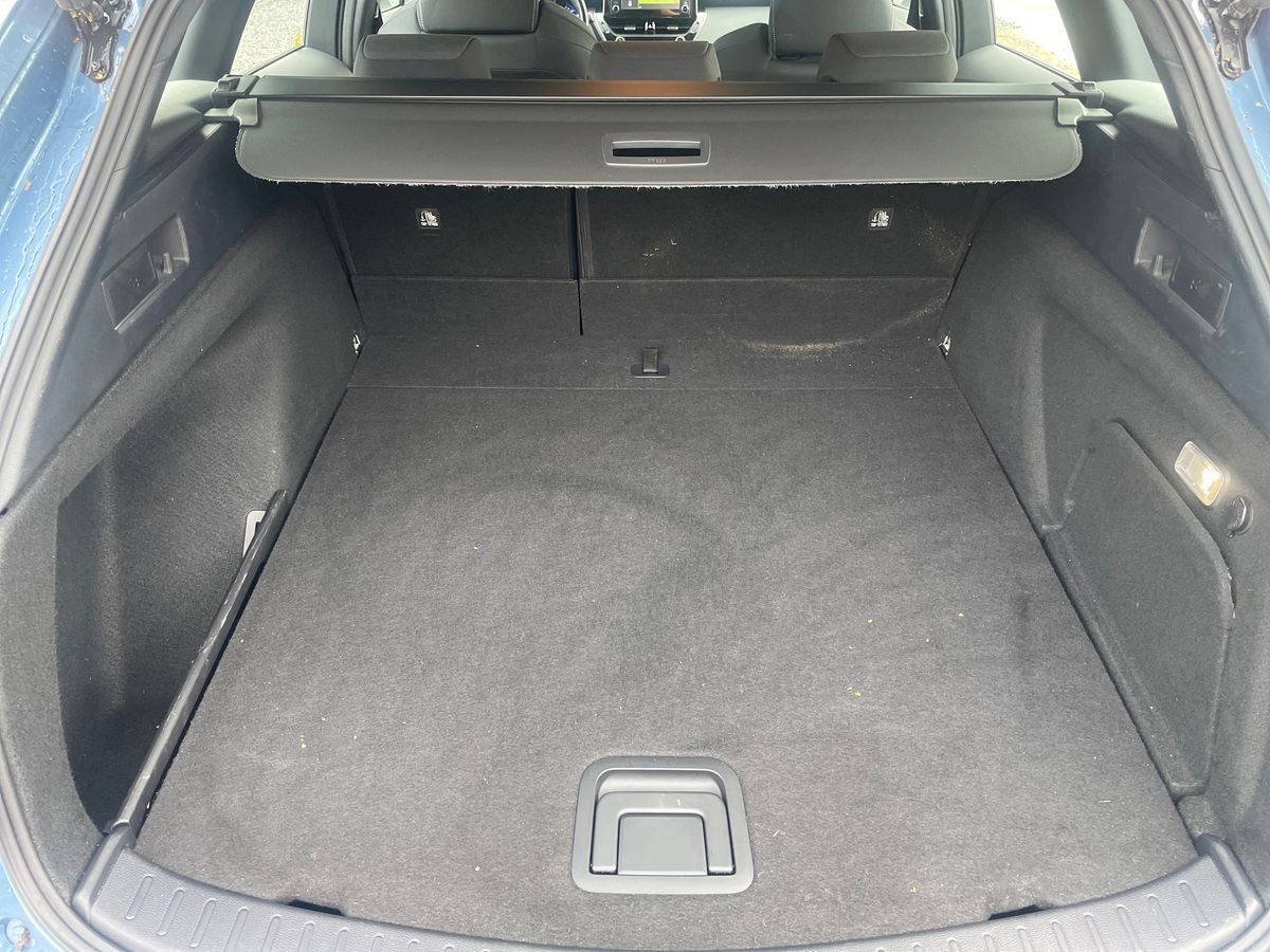 Billede af Toyota Corolla Touring Sports 2,0 Hybrid H3 Smart E-CVT 180HK Stc 6g Aut.