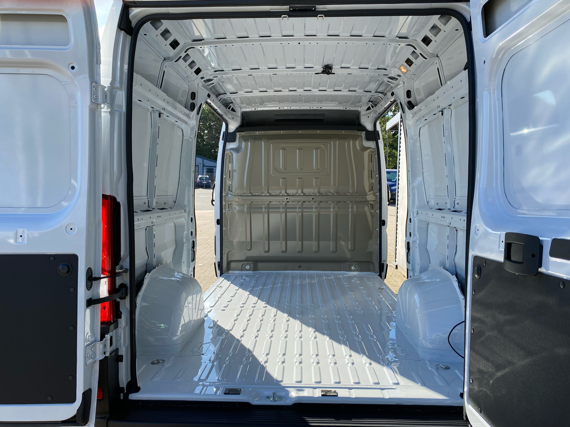 Billede af Fiat Ducato 35M L2H2 2,2 Multijet Pro+ 180HK Van 8g Aut.